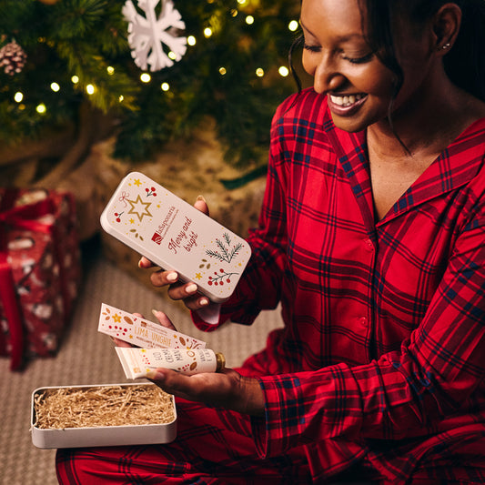 Scrigno "Dolci Coccole" - Crema mani Vaniglia e Cacao + Limetta unghie - La Saponaria