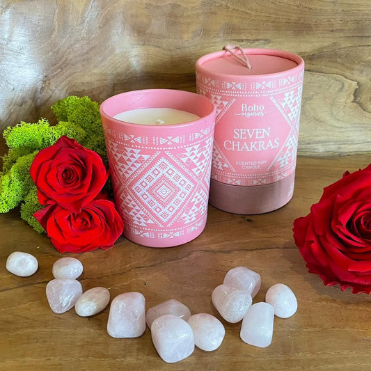 Candela in cera di soia BOHO ORGANIC Seven Chakras con Quarzo Rosa - 200g