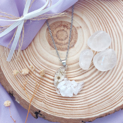 Collana Mezza Luna con fiori e chips di Quarzo Ialino