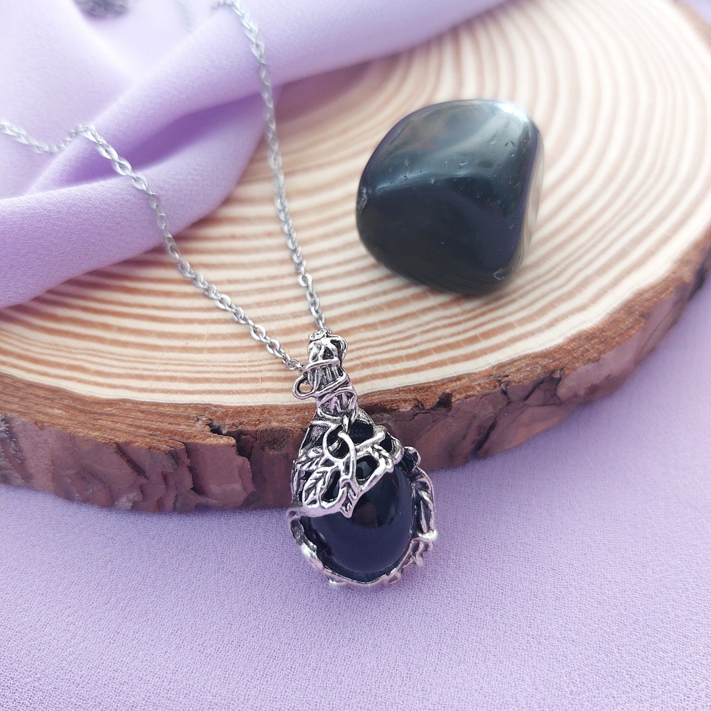 Collana con ciondolo in Ossidiana