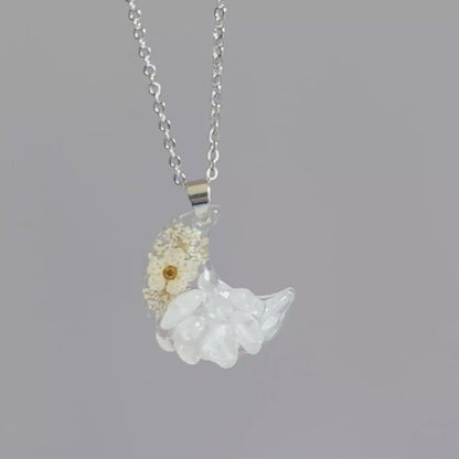 Collana Mezza Luna con fiori e chips di Quarzo Ialino