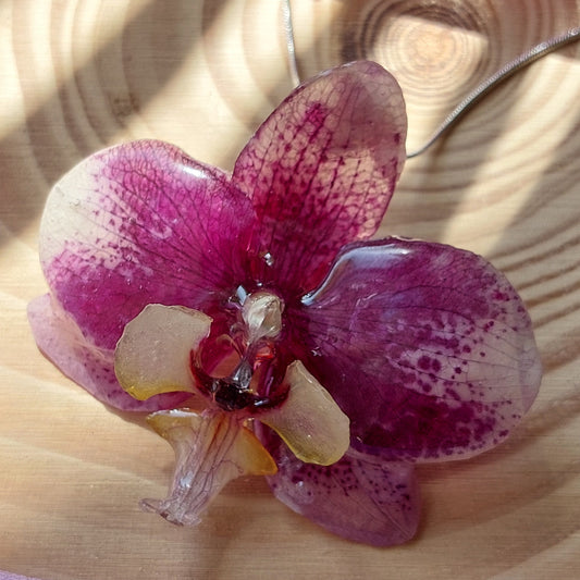 Collana Orchidea Viola