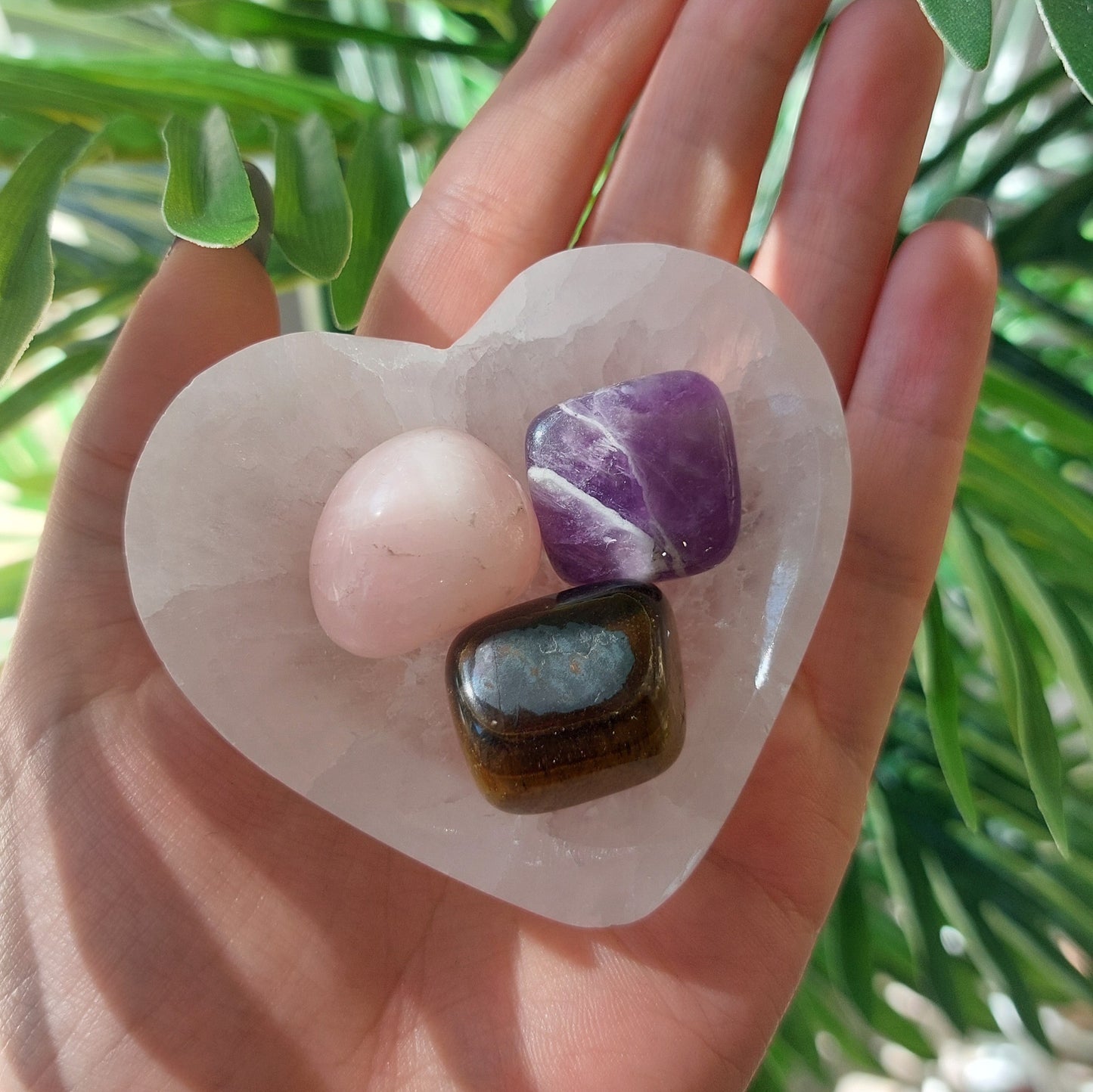 Ciotola in Selenite a forma di cuore (6cm)
