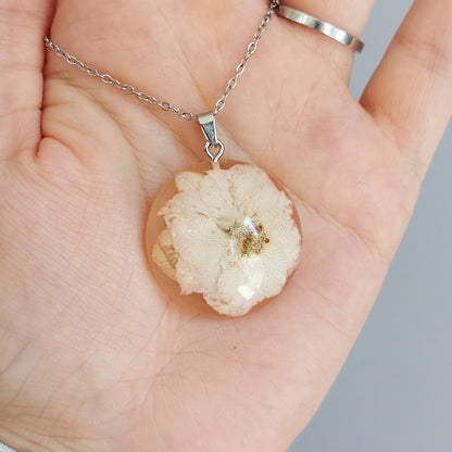Collana Botanica con Delphinium rosa