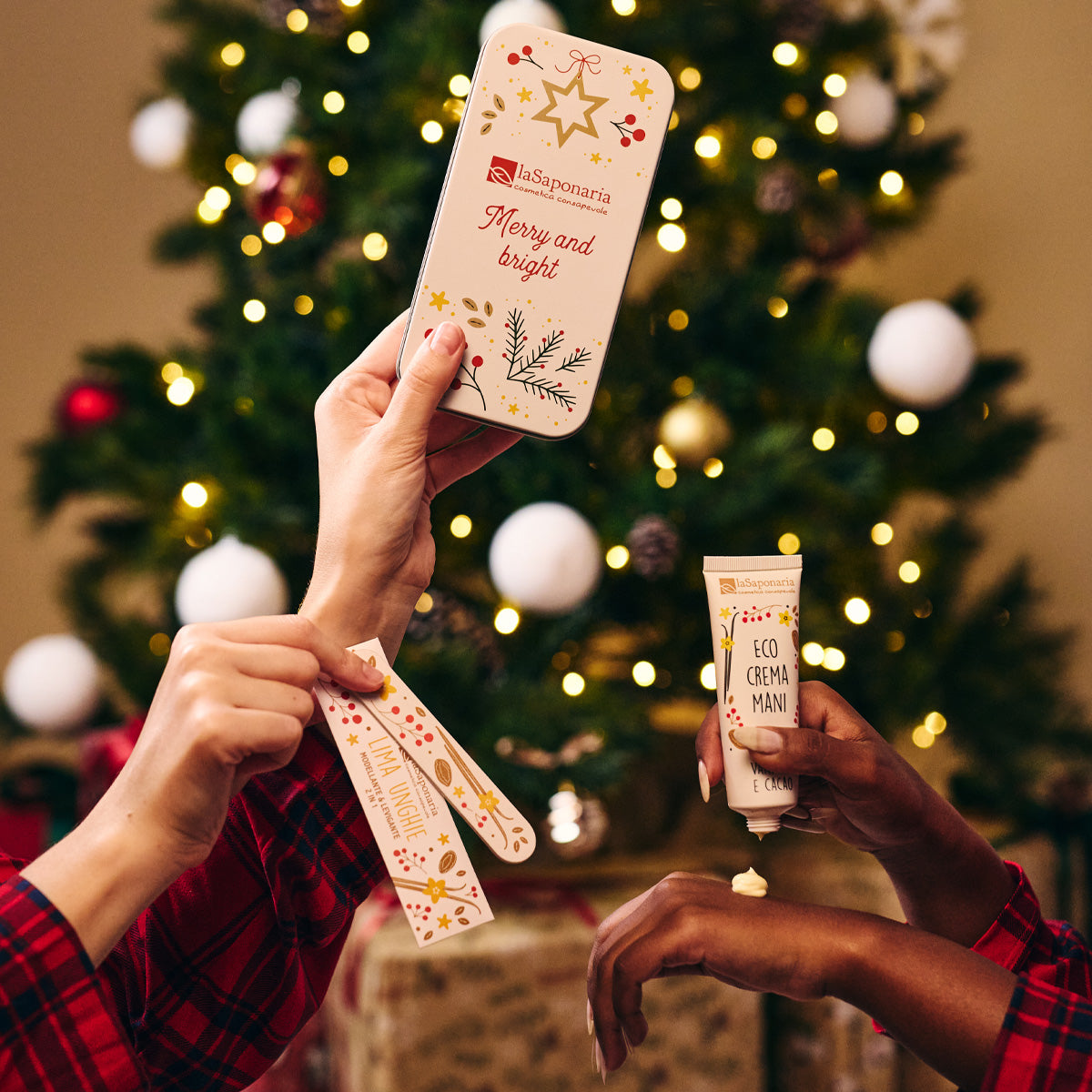 Scrigno "Dolci Coccole" - Crema mani Vaniglia e Cacao + Limetta unghie - La Saponaria